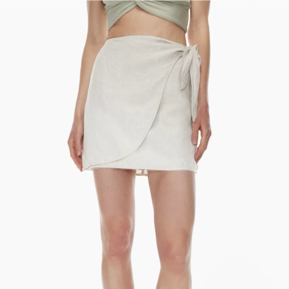 Wilfred White Linen Mini Wrap Skirt